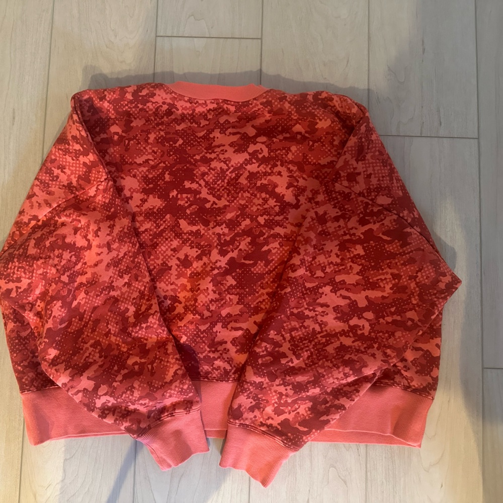Under Armour Red Camo Sweatshirt - Picture 2 of 2
